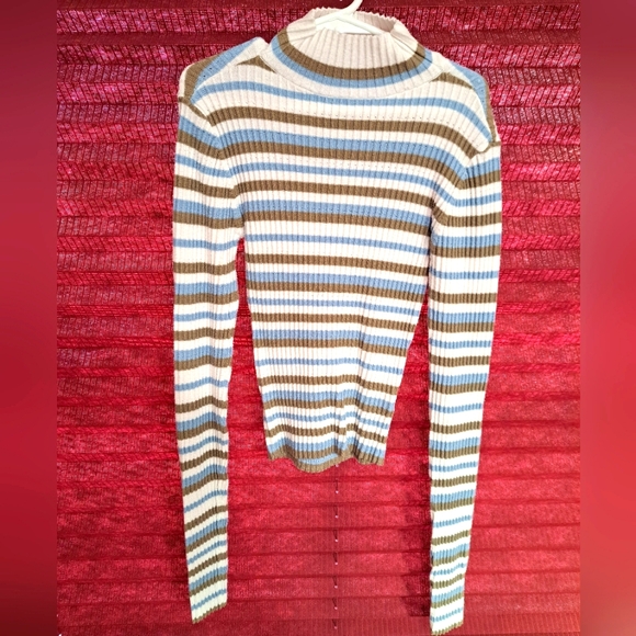 Shirt - Picture 1 of 2